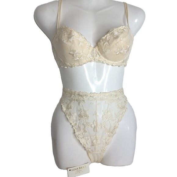 Vintage Nina Ricci Paris Naturel Lace Bra 34 and High Leg Thong Medium SET New